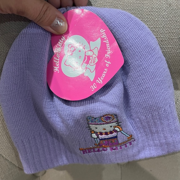 HELLO KITTY Beanie Hat Snow Lilac Embroidered Knit Toque Sanrio Apres Ski Girl - Picture 4 of 9